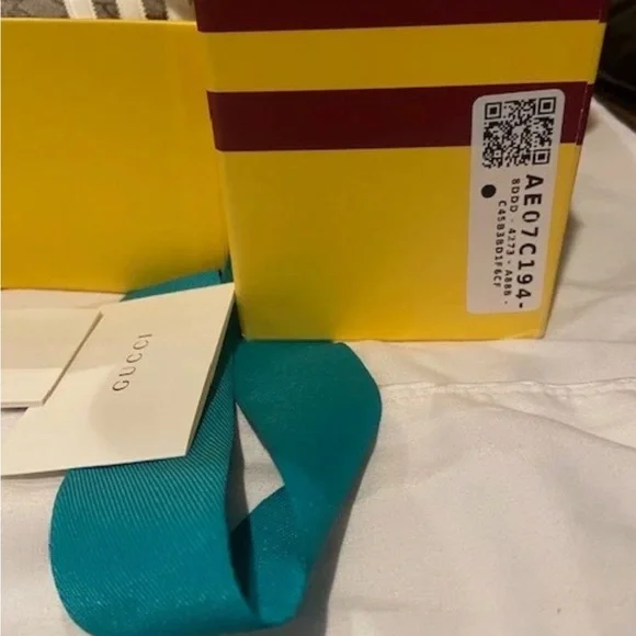 Gucci Women's Gray and Pink Sneakers - Picture 5 of 6